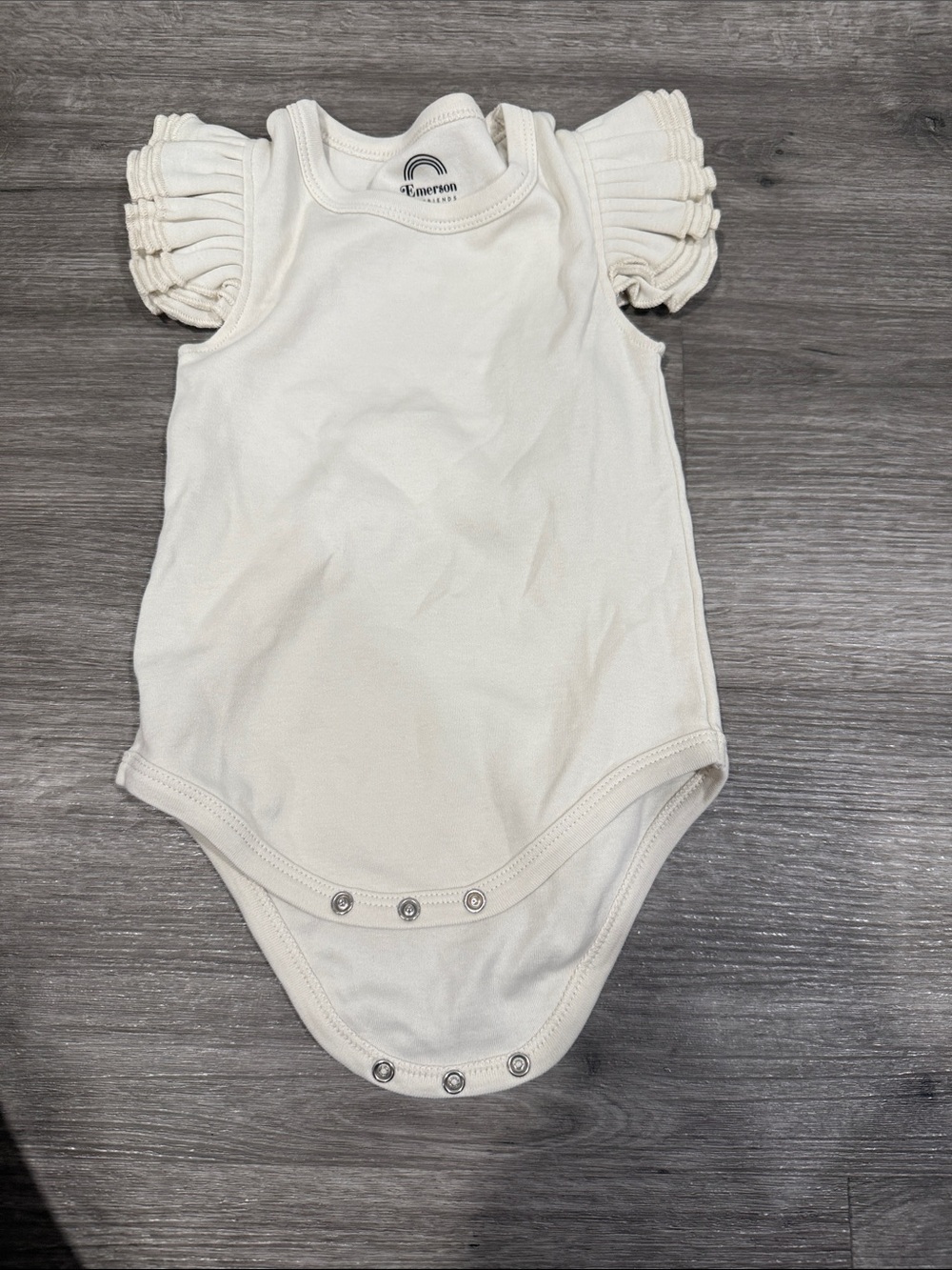 Emerson Cream Ruffle-Sleeve Baby Bodysuit